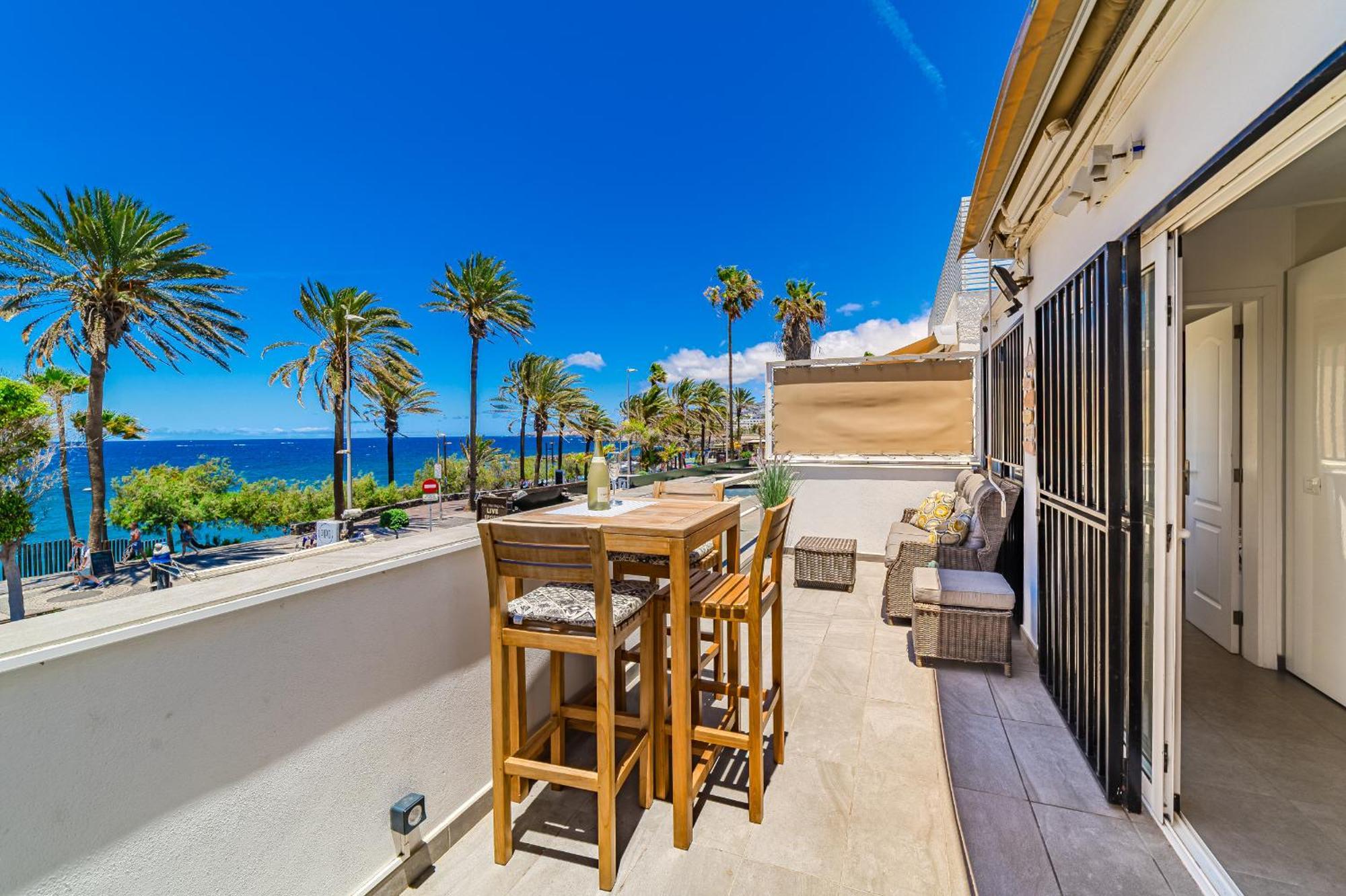 Front Of A Beach Aircon Las Americas Costa Adeje Плая де лас Америкас Екстериор снимка