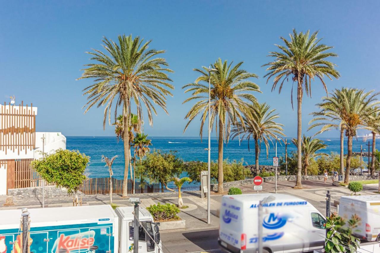 Front Of A Beach Aircon Las Americas Costa Adeje Плая де лас Америкас Екстериор снимка